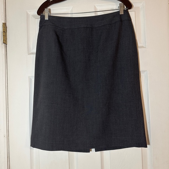 Calvin Klein gray pencil skirt size 10. - Picture 1 of 6